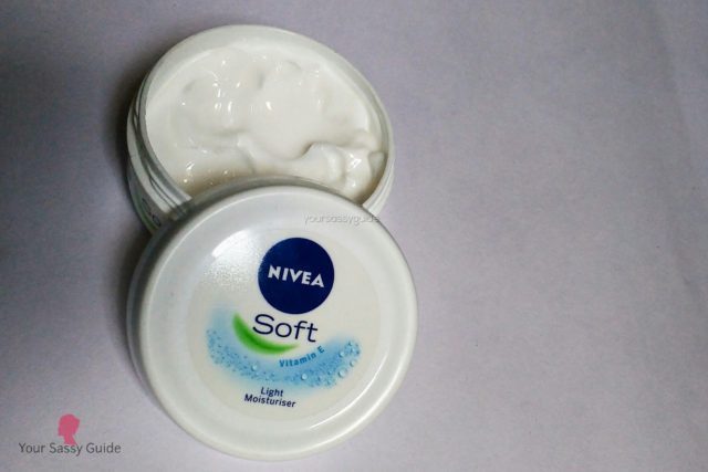 Nivea Soft Vitamin E Light Moisturiser