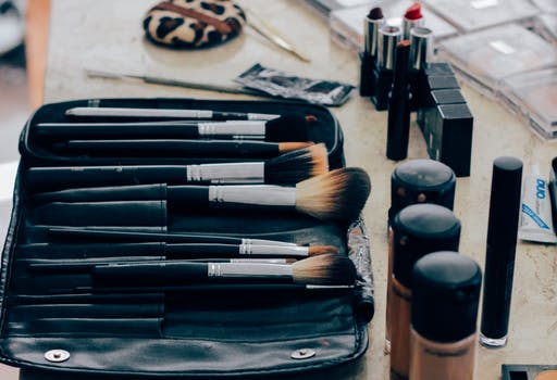 An Absolute Beginner's Guide to Makeup